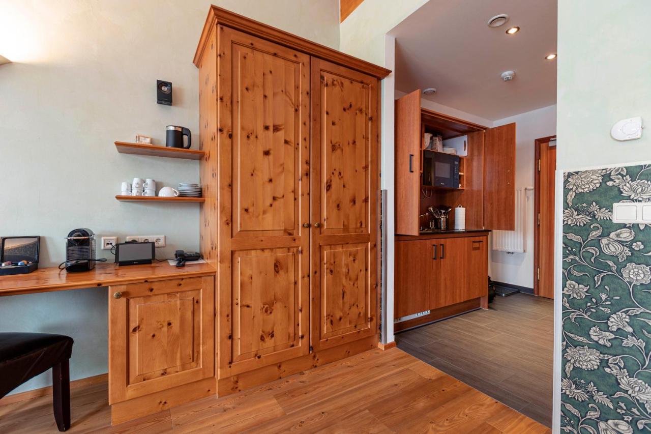 Wellness Aparthotel Panorama Alpin - Ferienwohnungen Jerzens Im Pitztal Ngoại thất bức ảnh