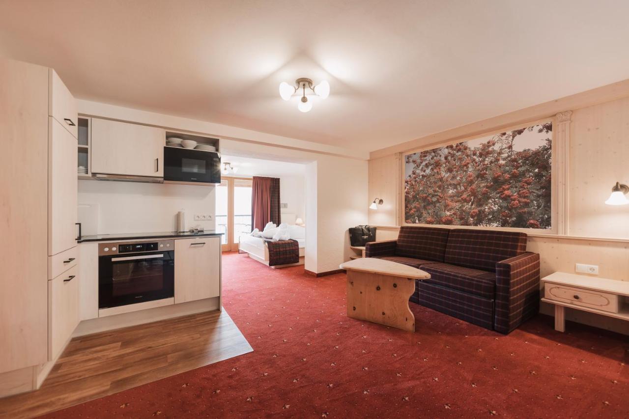 Wellness Aparthotel Panorama Alpin - Ferienwohnungen Jerzens Im Pitztal Ngoại thất bức ảnh