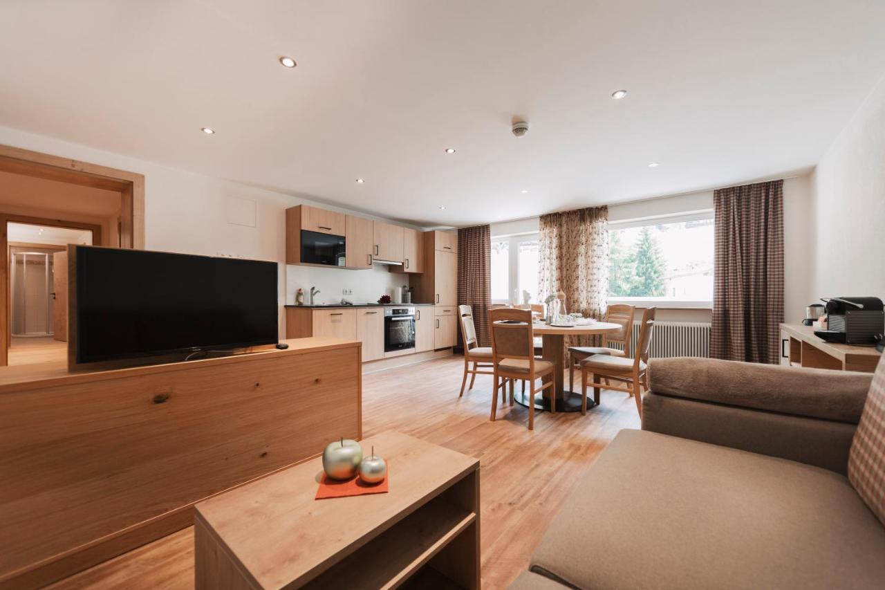 Wellness Aparthotel Panorama Alpin - Ferienwohnungen Jerzens Im Pitztal Ngoại thất bức ảnh