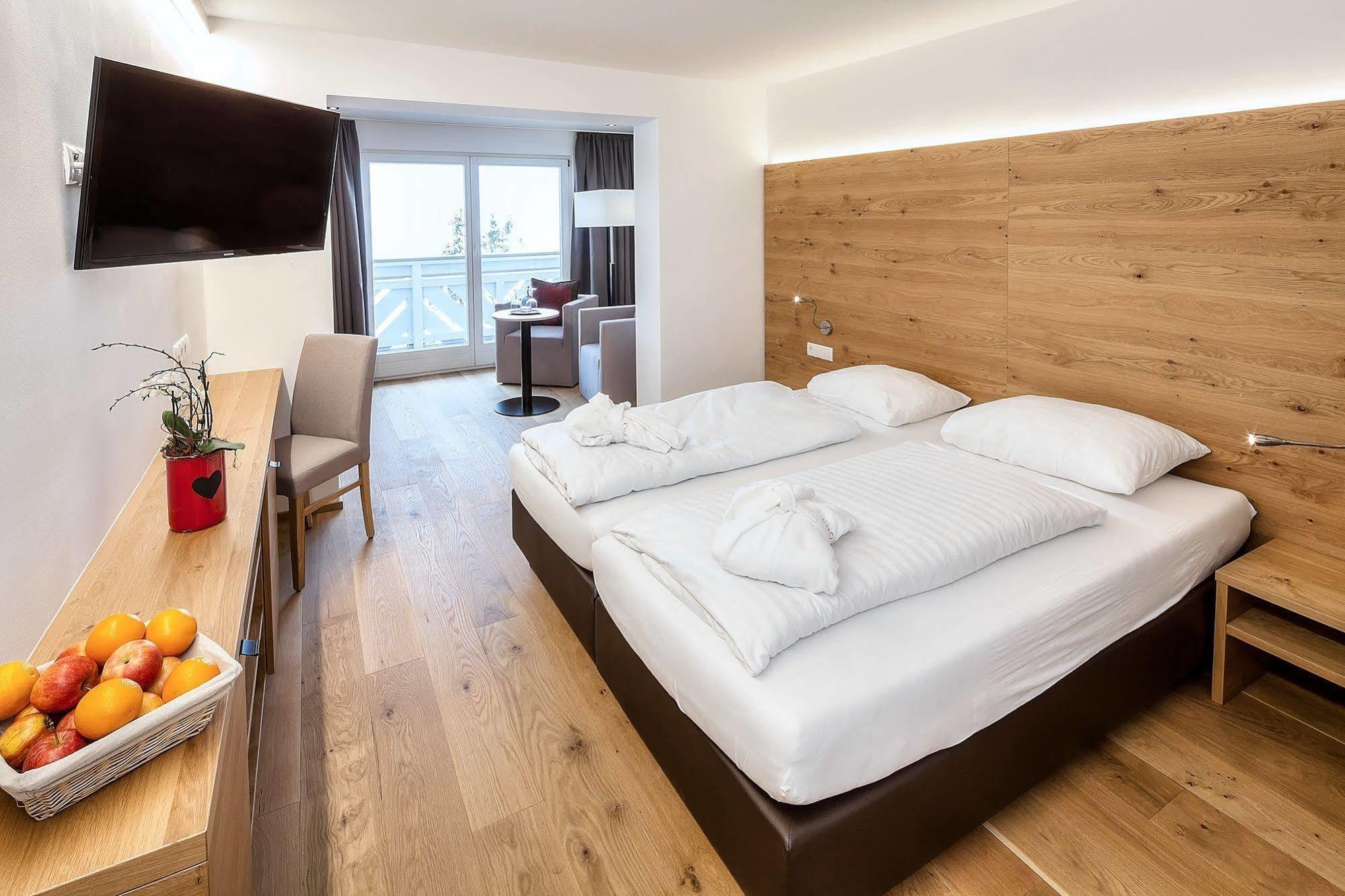 Wellness Aparthotel Panorama Alpin - Ferienwohnungen Jerzens Im Pitztal Ngoại thất bức ảnh